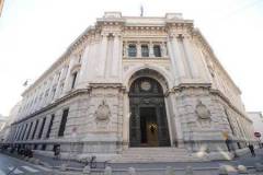 La sede della Banca d'Italia a Milano.      ANSA / DANIEL DAL ZENNARO